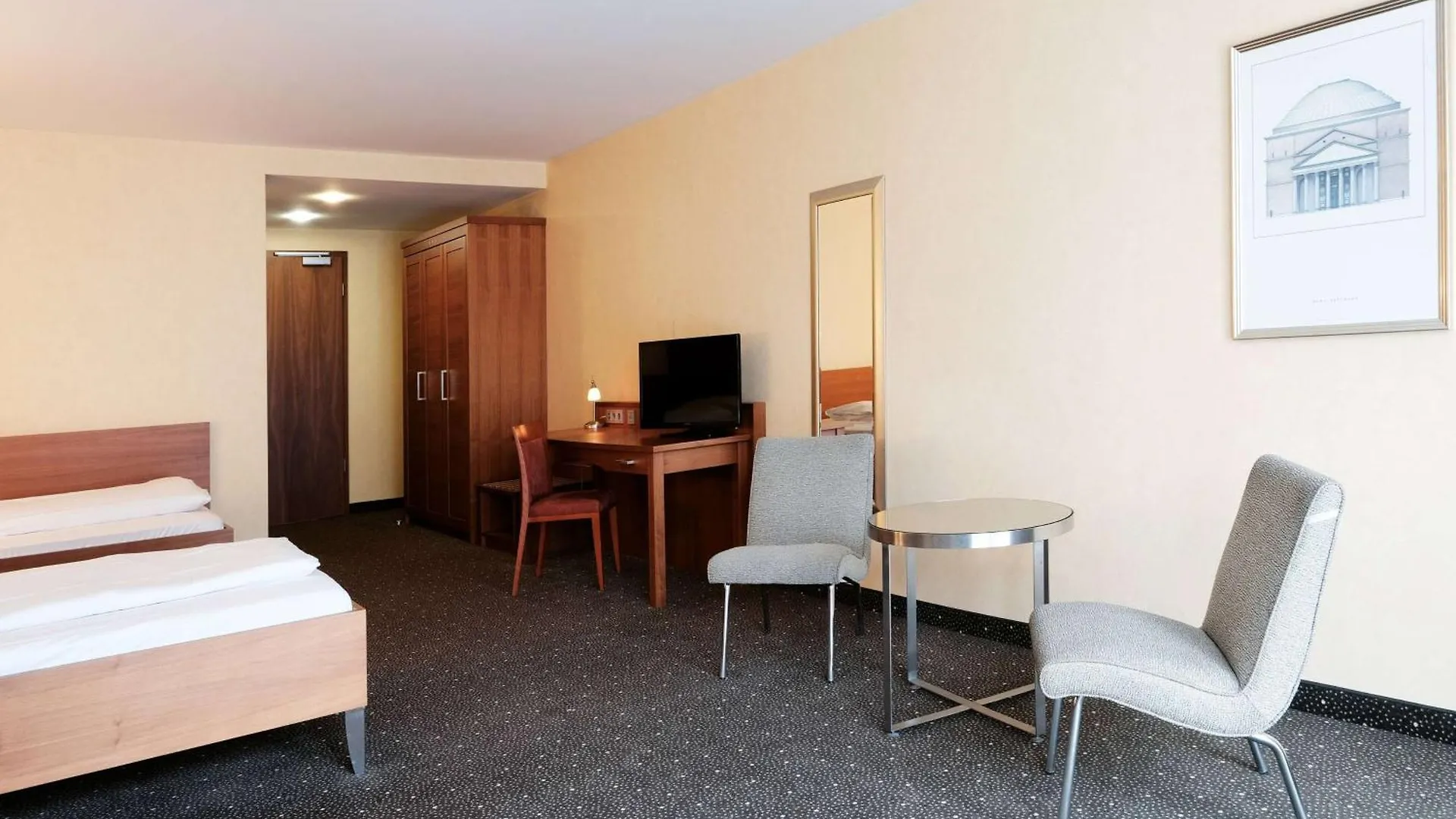 Ramada By Wyndham Duesseldorf Ratingen Hotel
