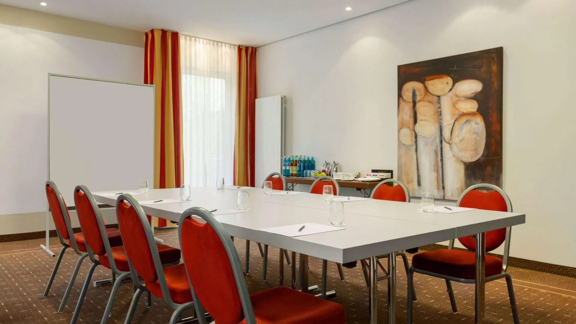 Ramada By Wyndham Duesseldorf Ratingen Hotel